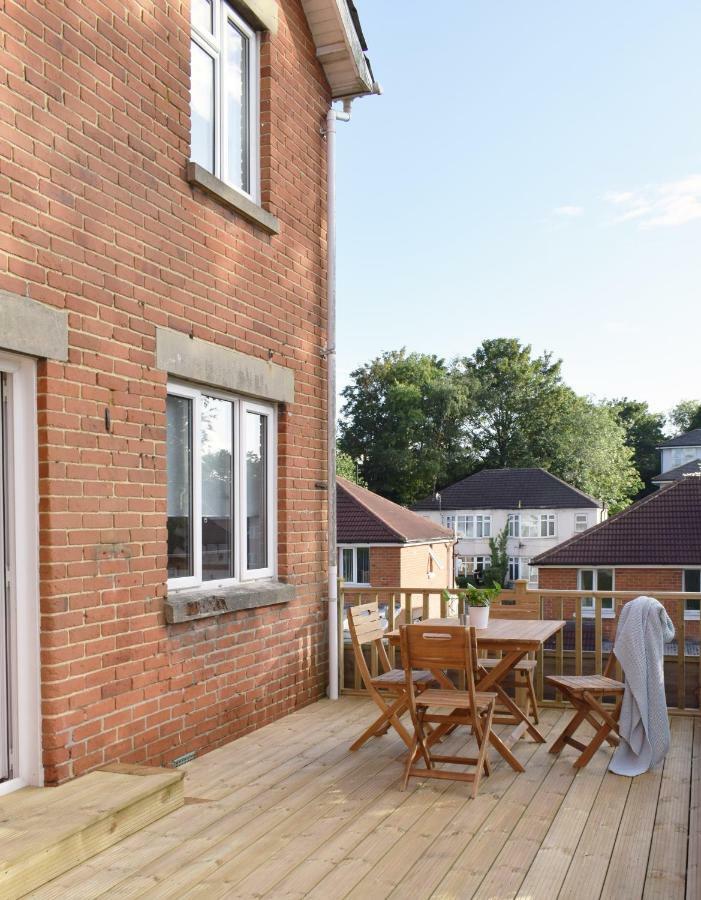 Charming Three Bed Home Near City Centre And Hospital Southampton Exterior photo